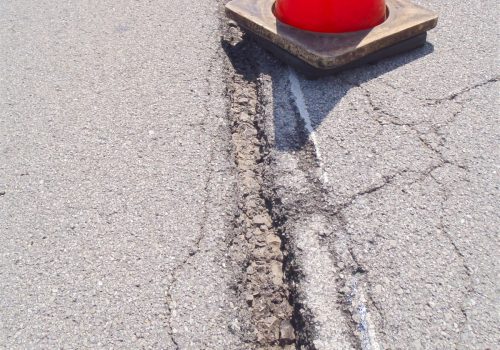 Longitudinal-Joint-Failure